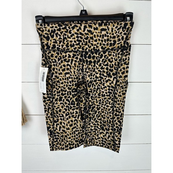 NWT Outdoor Voices Zoom 10" Shorts Leopard Print XS - Picture 1 of 8